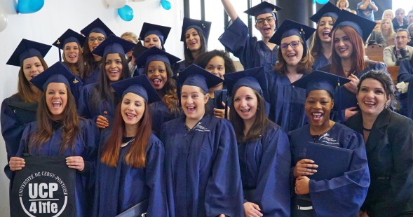 Remise de diplômes à l'université de Cergy-Pontoise
